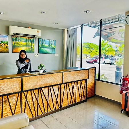 Baron Water Front Motel Kuah Exterior photo