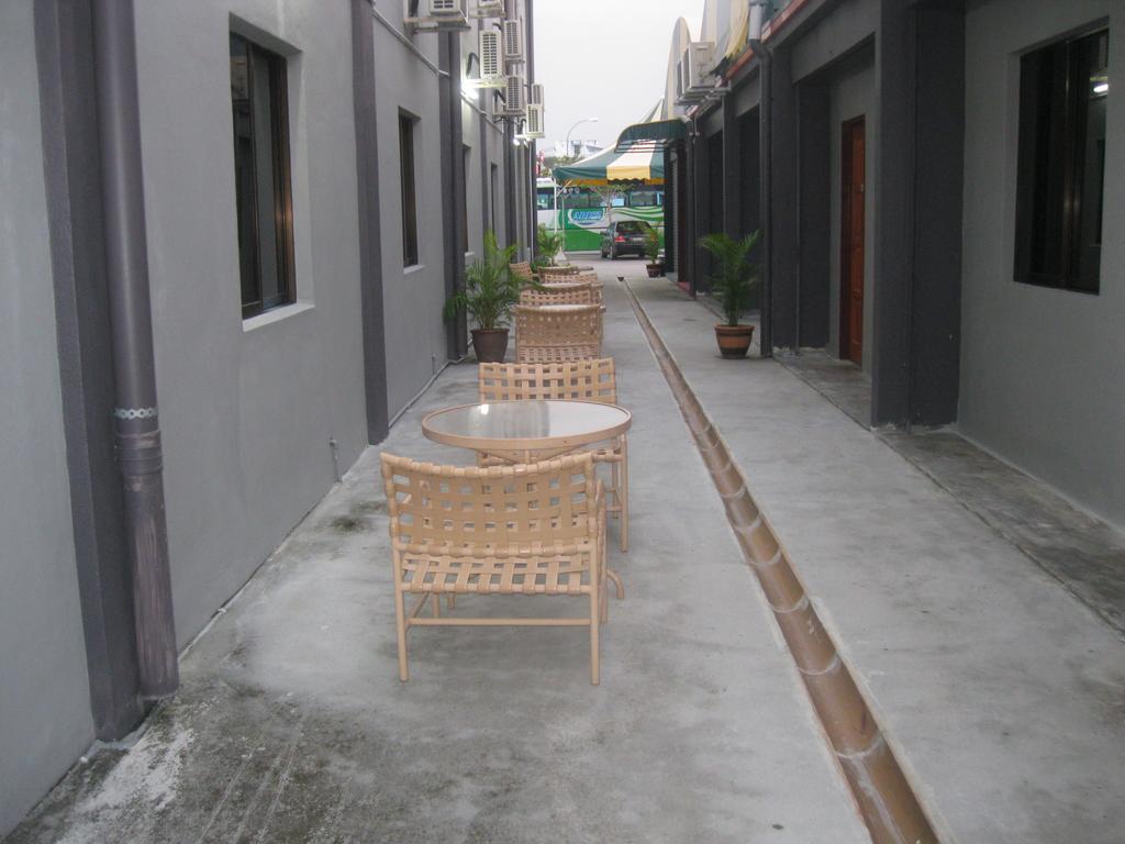 Baron Water Front Motel Kuah Room photo